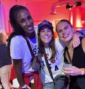 Kelley O'Hara Instagram - 15/10 would recommend 48 hr full send to Paris to watch your friends win gold 🤘🇺🇸