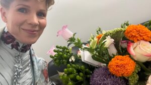 Kelli O'Hara Instagram - Congratulations @gildedagehbo for 6 #emmyawards nominations!  So proud to be a part of it!  Thank you to our producers for a great celebration and to my team @creativeartistsagency and @ericatuchman for these beautiful flowers!