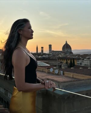 Kelly Hu Instagram - Falling in love with this city

#Florence #Italy #SunsetInFlorence