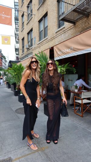 Kelly Jean Killoren Instagram - Met another Real Housewife overseas and it was beyond cool! Two powerful worlds colliding, creating unforgettable memories. Thank you @kellybensimon for your time and your open mind! 🌍✨ #GlobalConnections #HousewivesPower #therealhousewives #newyork #munich