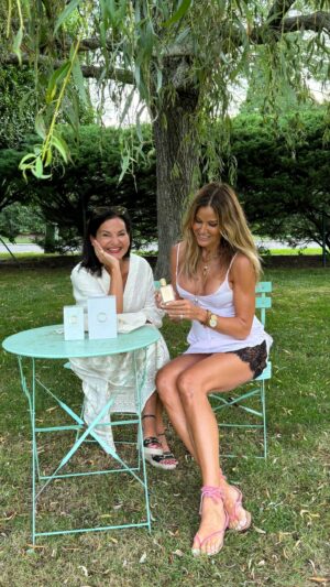Kelly Jean Killoren Instagram - EPISODE 2 : The World of Veronique Gabai. We are learning all about the inspiration of the bottle. Fun fact: I gave the women on the ULTIMATE GIRLS TRIP @rhony each and every engraved bottle of fragrance. @bravotv @nbcuniversal. Use my code KKb10 for a 10 percent discount. #nofilter #fragrance #beauty