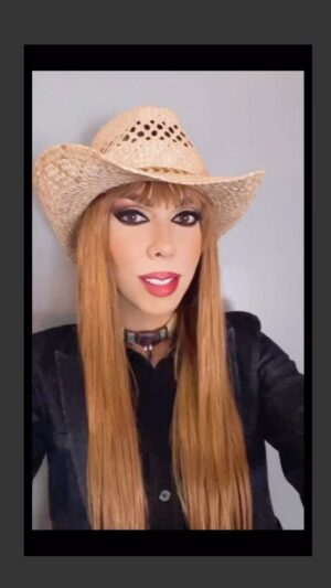 Kelly Mantle Instagram - Can I get an IMean!