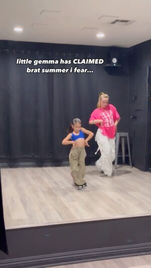 Kelly Sweeney Instagram - I’m obsessed 😭 little superstar !!!
#kellysweeneychoreo #365 #brat #talentedkids