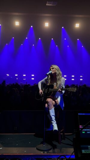 Kelsea Ballerini Instagram - impulsively debuted cowboys cry too as a lil acoustic b stage moment last night THANK YOU for the love on this song my heart could erupt