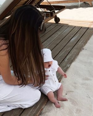 Kendall Rae-Knight Instagram - Sweet summertime 👙🍦👶🏼🧴🌸