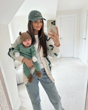 Kendall Rae-Knight Instagram - ZOO DAY🐒🦚🐾🦥