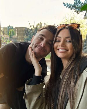 Kendall Rae-Knight Instagram - The two loves of my life 🫶🏼🫶🏼