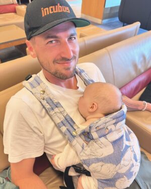 Kendall Schmidt Instagram - Took this pic right before 2 hours of crying on the plane. Yes, I am one of those people now.
