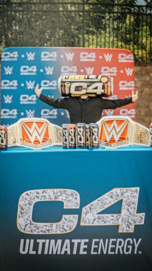Kenneth Crawford Instagram - ULTIMATE FANS. ULTIMATE ENERGY.  ⁣
⁣
You know we brought all the energy to Cleveland for @wwe SummerSlam ⚡️⁣
⁣
#C4Energy⁣