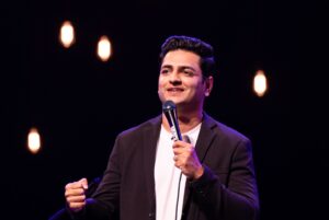 Kenny Sebastian Instagram - It feels bitter sweet as ‘Professor of Tomfoolery’ tour is coming to an end. 

Delhi is tomorrow and Hyderabad is day after! 

Then have Hong Kong, Singapore & Goa left ♥️

Tickets on KennySebastian.com

Picture credit: @papacurry_ @basimalthaf @varshithaa.govardan @dusht_ravan

#standup #tour #liveevent #kennysebastian #standupcomedy #delhi #hyderabad #bengaluru #chennai