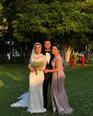 Kenzy Madbouly Instagram - Happy anniversary babes💖
وكفاية بقى شهر ٨ اللي كله انيڤيرسيريرز ده😂