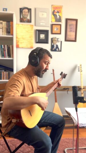 Kerim Yağcı Instagram - Öyle işte ..
#kerimyağcı #kerimyagci #turku #bağlama