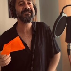 Kerim Yağcı Instagram - Haydi haydi hopla gel 😊

#kerimyağcı #kavurmakoydumtasa #sounderland