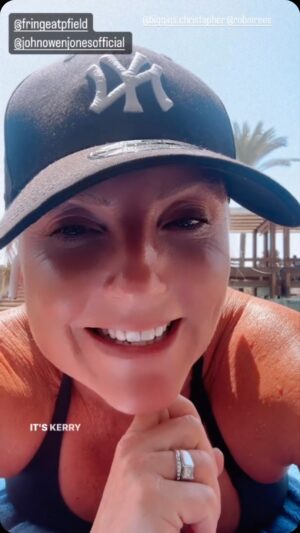 Kerry Ellis Instagram - Having a great few days in the sun with my boys … #portugal #algarve #olhasdeagua #schoolhokidays