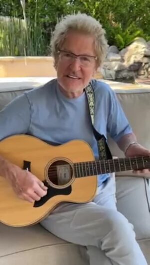 Kevin Cronin Instagram - Hi friends, so time is running out for the auction of the hand-painted guitars, and many other beautiful items in the “Time for me to Fly” collection from Smoothedelic Arts. Whoever bids highest will receive one of these amazing and unique guitars, and I will sign and personalize it for the winner.
Steve “Smooth” Summers was my guitar tech for sixteen years, until his double lung transplant forced him off the road. The entire REO Speedwagon family has mobilized to help Smooth with his new career as an amazing visual artist.
I played these guitars on stage and I guarantee they are top class instruments, as well as vibey pieces of art. So now is the time to place your bid! … kc

Take a look at everything for sale or up for auction and place your bid with link in bio!