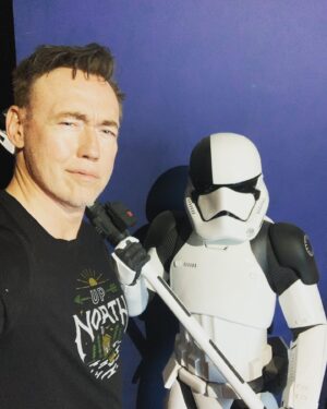 Kevin Durand Instagram - I did a VFX scan today @gentle_giant_burbank Thank you to #JulieVanRoman for introducing me to all these new friends I met today☺️ #KingdomofthePlanetoftheApes