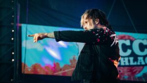 Kevin Ratajczak Instagram - What a good time we had at @roccodelschlacko🔥🤘🏻 Especially with the lovely sun having its first appearance during our festival season this year! Thank you all so much for a wonderful show!🫶🏻
#electriccallboy #roccodelschlacko #festival #summer
📸 @dajoeberlei