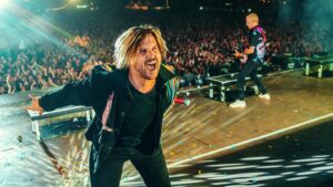 Kevin Ratajczak Instagram - What a good time we had at @roccodelschlacko🔥🤘🏻 Especially with the lovely sun having its first appearance during our festival season this year! Thank you all so much for a wonderful show!🫶🏻
#electriccallboy #roccodelschlacko #festival #summer
📸 @dajoeberlei