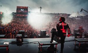 Kevin Ratajczak Instagram - Thank you so much @deichbrand_festival for this full-on summer festival experience!💦❤️🔥You literally danced the rain away!
Also I was able to bring my family with me for a nice little holiday trip and guess what... I even got matching outfits with my older one! (Thank you @goldmrie 🫶🏻)
He was so excited for his first festival show and I was proud af!🥹❤️ These are memories that will last forever!❤️
Photos: @dajoeberlei & @robert_nowell_photography