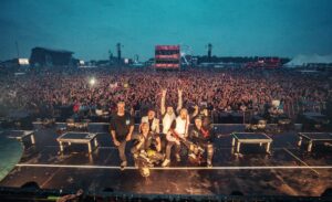 Kevin Ratajczak Instagram - Thank you so much @deichbrand_festival for this full-on summer festival experience!💦❤️🔥You literally danced the rain away!
Also I was able to bring my family with me for a nice little holiday trip and guess what... I even got matching outfits with my older one! (Thank you @goldmrie 🫶🏻)
He was so excited for his first festival show and I was proud af!🥹❤️ These are memories that will last forever!❤️
Photos: @dajoeberlei & @robert_nowell_photography