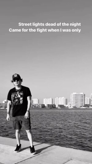 Kevin Rudolf Instagram - and That’s the Way it’s Supposed To Be. Shoutout @davidfertello for his amazing strings on this one
.
.
.
.
.
.
.
.
.
.
#KevinRudolf #NewMusic #Indie#NewMusicFriday #Reels #instagramreels #moodmusic