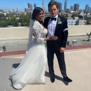 Kevin Zegers Instagram - Season 1 in the can. 

@therookiefeds