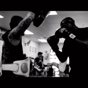 Khalil Rountree Jr. Instagram - There is a whole team and an endless grind behind every victory. Made in Sitthichok #smilingwarriors #muaythai #mma #thaiboxing #sitthichokgym #kruNew #nakmuay #muaythaifighters #ufc #mmafighter 
🎬 @ralekvision 🎥 @genzaiworld 
🥊 @khalilrountree 📍 @smilingwarriors.official 
.
.
. 
Keep Calm and be a smiling warrior 😁