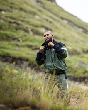 Khamzat Chimaev Instagram - CHECHNYA 🏔️ 
@venum 🥷🏼