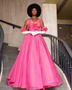 KiKi Layne Instagram - 🌸🌸🌸

I know I have a whole lot of looks ahead of me still, but I feel pretty darn confident that this will be an all time favorite. Feeling so grateful for everyone that helped make this moment come together. Thank you to my personal team and to the brands and assistants and every single person that was a part of making this moment happen. 
@prabalgurung @stuartweitzman @mimisojewels @waymanandmicah @yunsienyc @infamousmstish @billieegene @voguemagazine 
📸 @mr_dadams 

#MetGala #MetGala2022
#MetBall #PrabalGurung #StuartWeitzman #MimiSoJewels #Vogue #PrettyinPink