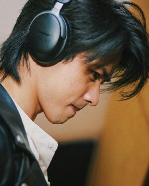 Kidakarn Chatkaewmanee Instagram - สนุกกับงานเพลงมากขึ้น ด้วย Bose QuietComfort Ultra Headphones หูฟังที่มีดีทั้งดีไซน์และฟังก์ชันก์ ชัดเจนทุกรายละเอียดดนตรีแถมระบบตัดเสียงรบกวนระดับเวิลด์คลาส ให้ผมติดอยู่กับเสียงเพลงได้อย่างไม่มีขีดจำกัด

#BoseTH #BosebyPBL #QuietComfortUltraHeadphones  #SoundJustGotReal #zungkidakarn