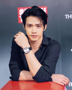 Kidakarn Chatkaewmanee Instagram - ครั้งแรกในเอเชียตะวันออกเฉียงใต้ TUDOR BOUTIQUE ⌚️ แลนด์มาร์กแห่งใหม่สำหรับคนรักนาฬิกา แวะไปสัมผัสการออกแบบของนาฬิกา TUDOR ได้ที่เกษรวิลเลจ ตกแต่งภายในด้วยคอนเซ็ปต์ใหม่ ที่รวมมุมบาร์และมุมไลฟ์สไตล์เข้าด้วยกัน 

📍 เกษรวิลเลจ ชั้น G หรือโทรสอบถามรายละเอียดเพิ่มเติมได้ที่ 02-656-1212 ครับ

@tudorwatch #tudorwatch #borntodare #pmtthehourglass #zungkidakarn