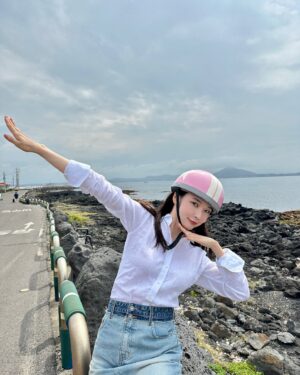 Kim Chae-eun Instagram - 출동 🧚‍♀️
