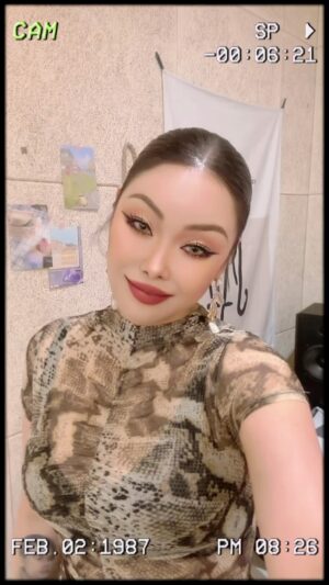 Kim Eun-young Instagram - Kanye West - monster 
( @nickiminaj  part cover )🩷