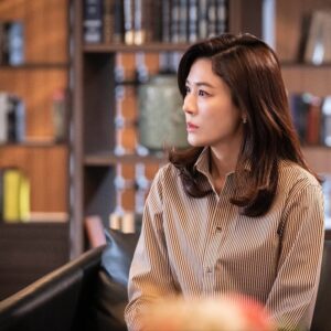 Kim Ha-neul Instagram - 7, 8회 두둥~ 🫣
#화인가스캔들 #디즈니플러스 #disneyplus #redswan
