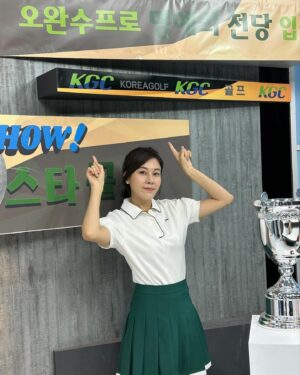 Kim Ha-neul Instagram - 골프선수 완수와 나우재단 완수 🫶
