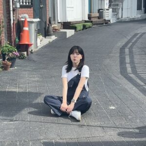 Kim Ji-eun Instagram - #엄마친구아들 #tvn