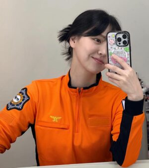 Kim Ji-eun Instagram - 119 정모음 🚑 

D-Day 💗
오늘부터 #엄마친구아들
@tvn_drama @netflixkr

(눈 뜨자마자 부장님 연락와있어서 놀랐네ㅠㅠ어제 안올렸다고
@somin_jj @jiii0n__ 밤낮으로 고생들 많아요 ...! )
@holyhaein 부장님 덕분에 힘모아 홍보합니다 !! 😁