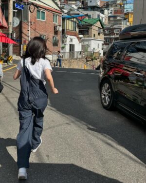 Kim Ji-eun Instagram - #엄마친구아들 #tvn