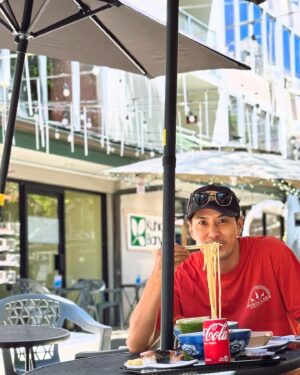 Kim Ji-seok Instagram - .
aloha 🤙🏻 Waikiki 💚