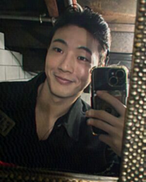 Kim Ji-soo Instagram - Starts from Black, Ends with White