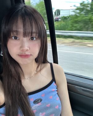 Kim Ji-woo Instagram - OHIO🍔🛶🛩️