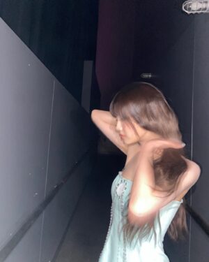 Kim Ji-woo Instagram - 🧚🏻OK💫