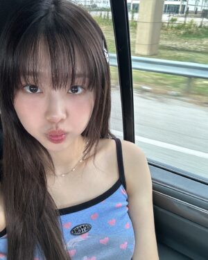 Kim Ji-woo Instagram - OHIO🍔🛶🛩️