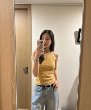 Kim Jin-kyung Instagram - 💦사우디 더위 덕에 아직은 잘 버티고 있는 여름..🥵