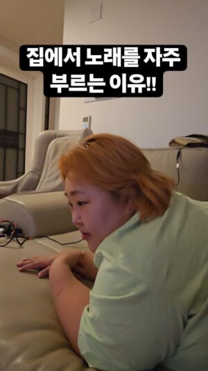 Kim Min-gi Instagram - 매일 노래자랑대회가 열리네 ㅋㅋㅋ#홍윤화 #김민기 #부부 #전국노래자랑