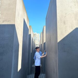 Kim Min-su Instagram - 베를리너같애?