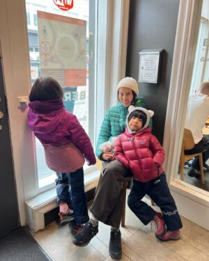 Kim Na-young Instagram - 아이들은 이 여행을 기억하게 될까? 💚🚐🛣️🩵