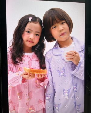Kim Na-young Instagram - 소박하고 자잘한 기쁨들🩵💜♥️💙💚💛🧡🤎