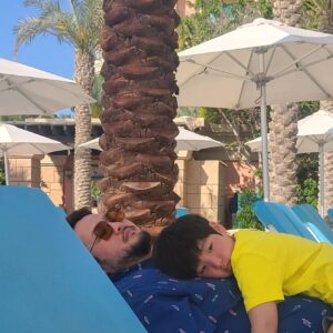 Kim Tae-woo Instagram - 소지해 와 함께 
공연 이후로 몇년만의 두바이
@atlantisthepalm