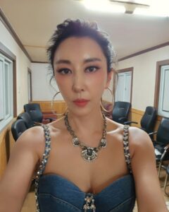 Actress Kim Wan-sun HD Instagram Photos and Wallpapers August 2024